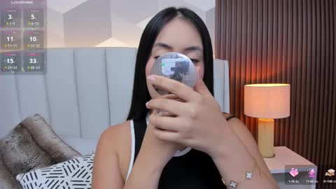 Snapshot of julietasantos__ chatting on March 6, 6:48 pm Julieta Santos online show from March 6, 6:48 pm