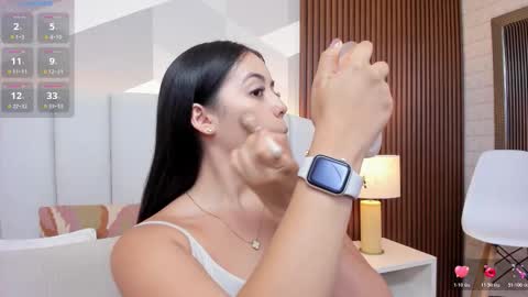 Snapshot of julietasantos__ chatting on November 4, 6:51 pm Julieta Santos online show from November 4, 6:51 pm