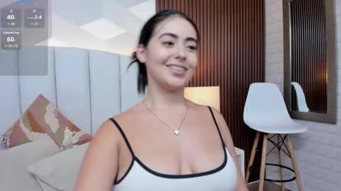 Snapshot of julietasantos__ chatting on November 12, 6:52 pm Julieta Santos online show from November 12, 6:52 pm