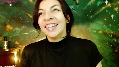 Snapshot of julieth_sex1 chatting on May 14, 9:49 am online show from May 14, 9:49 am