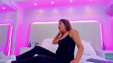 Snapshot of julieth_varr chatting on September 11, 12:05 pm Julieth var online show from September 11, 12:05 pm