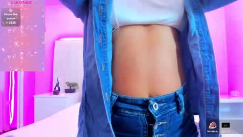 Snapshot of julieth_varr chatting on September 16, 11:55 am Julieth var online show from September 16, 11:55 am