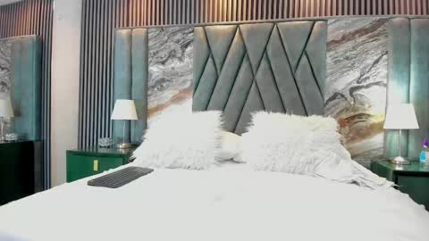 Snapshot of julieth_varr chatting on October 9, 12:03 pm Julieth var online show from October 9, 12:03 pm