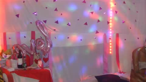 Julieth Wolf online show from February 18, 6:15 am