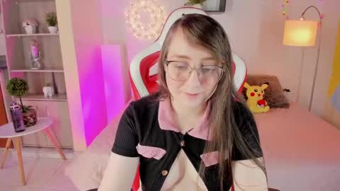 Snapshot of julietha_bianco_ chatting on March 3, 3:31 pm Julietha  online show from March 3, 3:31 pm