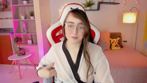 Snapshot of julietha_bianco_ chatting on March 6, 1:35 pm Julietha  online show from March 6, 1:35 pm