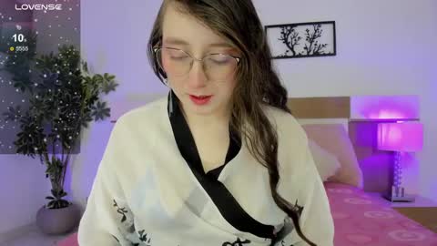 Snapshot of julietha_bianco_ chatting on September 24, 2:20 pm Julietha  online show from September 24, 2:20 pm