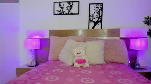 Snapshot of julietha_bianco_ chatting on October 9, 2:04 pm Julietha  online show from October 9, 2:04 pm