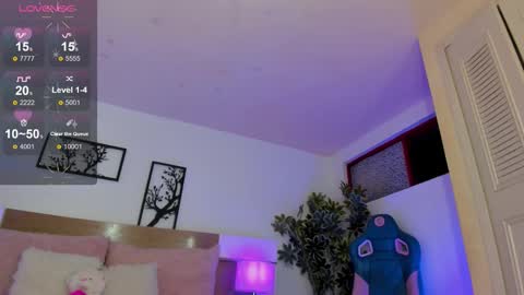 Snapshot of julietha_bianco_ chatting on October 15, 1:44 pm Julietha  online show from October 15, 1:44 pm