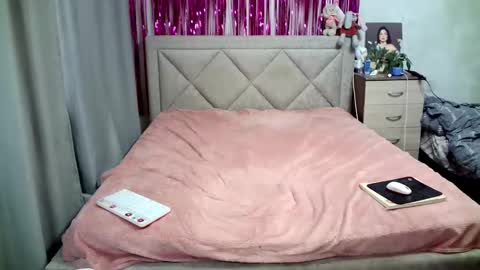 Julietkitty online show from March 9, 9:35 am