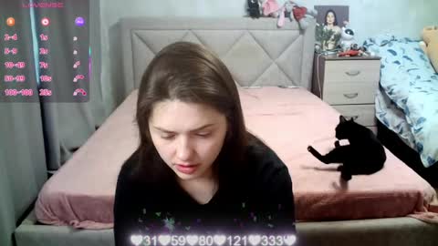 Snapshot of julietkalen chatting on May 11, 4:40 am Julietkitty online show from May 11, 4:40 am