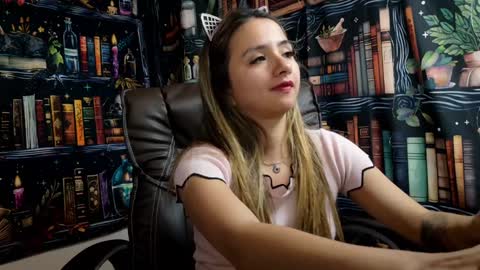 Julietta Jackson online show from January 2, 10:44 pm