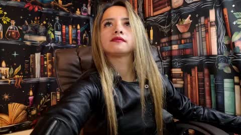 Julietta Jackson online show from January 3, 10:29 pm