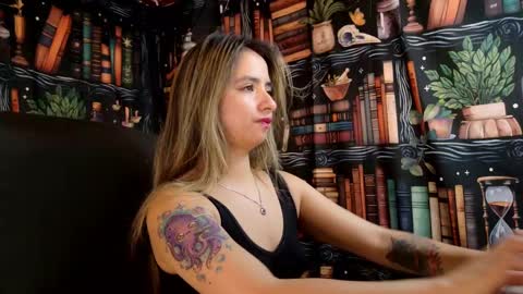 Julietta Jackson online show from March 1, 5:05 pm