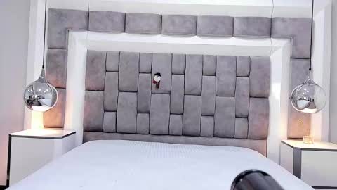 Snapshot of juliettableer chatting on November 26, 12:06 pm Hi guys It is a pleasure to have you here I am Julieta online show from November 26, 12:06 pm