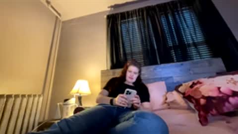 Snapshot of juliette_latte chatting on March 22, 10:24 pm juliette_latte online show from March 22, 10:24 pm