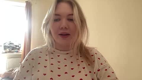 Julie online show from March 13, 12:23 pm