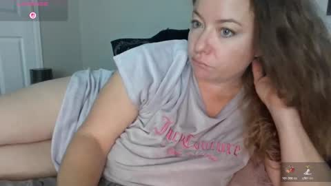 Juli Monroe online show from December 3, 1:31 pm