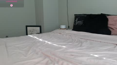 Juli Monroe online show from April 20, 2:31 pm