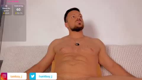 Snapshot of julio_fitxxx chatting on June 19, 5:50 pm Ask me online show from June 19, 5:50 pm