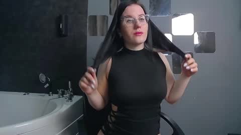 Snapshot of juliyamayers chatting on February 17, 2:20 am JuliyaMayers online show from February 17, 2:20 am