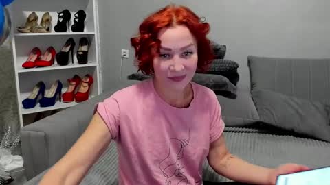 jullia_moor online show from January 19, 1:09 am