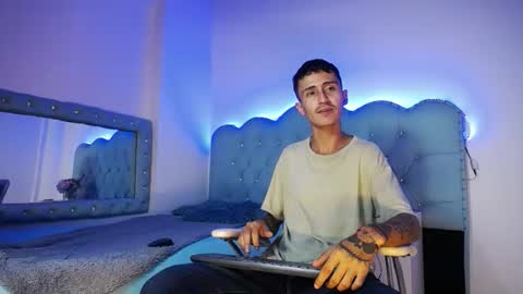 jullian online show from February 10, 11:36 am