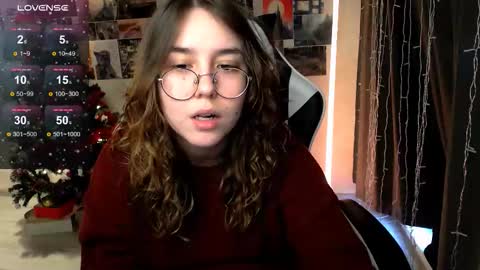 Snapshot of julscinamon chatting on January 13, 9:47 am Baroness Von Cringe online show from January 13, 9:47 am