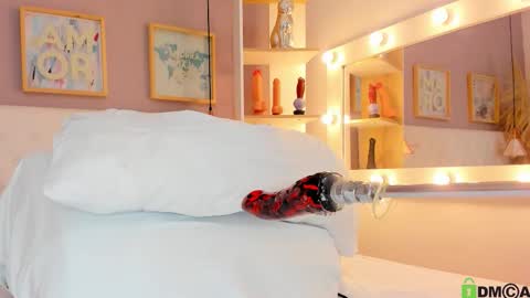  Juliana  online show from December 22, 8:39 pm