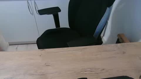 junk2711 online show from February 26, 3:19 pm