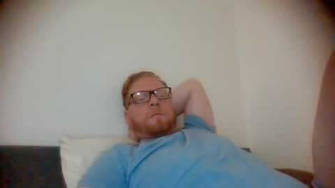 Snapshot of junk_monkey chatting on June 11, 2:00 am junk_monkey online show from June 11, 2:00 am