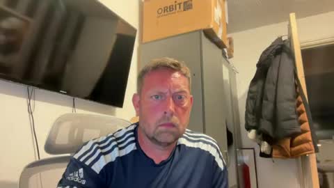 Snapshot of junky345 chatting on June 28, 9:32 pm Junky online show from June 28, 9:32 pm
