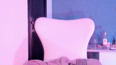 Snapshot of junosomnum chatting on March 1, 11:06 am junosomnum online show from March 1, 11:06 am