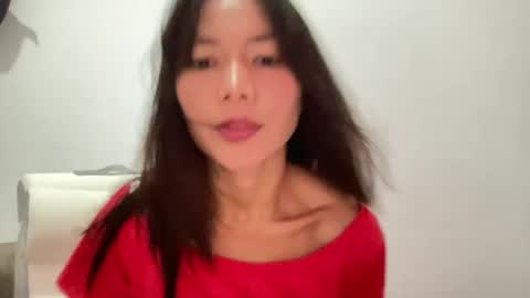 Snapshot of junovaughn chatting on May 10, 3:33 am junovaughn online show from May 10, 3:33 am