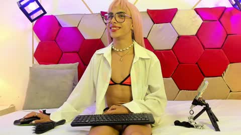 Snapshot of jupiter_asher chatting on January 7, 6:27 am Jupiter online show from January 7, 6:27 am