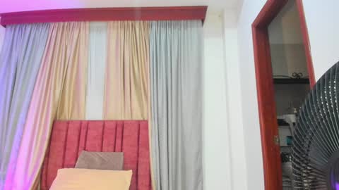 Jupiter Fox online show from January 29, 11:30 am