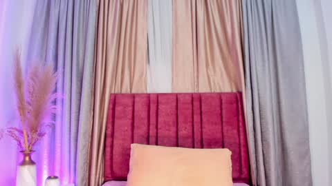 Jupiter Fox online show from February 8, 1:11 am