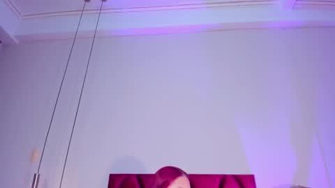 Jupiter Fox online show from March 7, 1:09 am