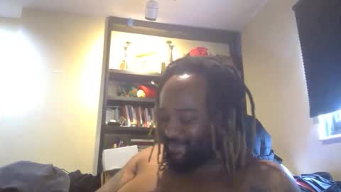 Snapshot of just2real chatting on April 1, 5:43 pm Real online show from April 1, 5:43 pm