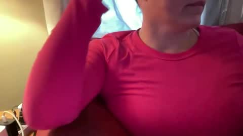 Flirty influncer online show from November 10, 9:03 pm