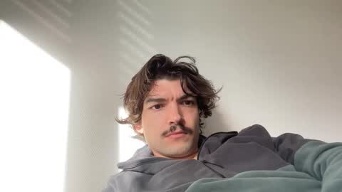 just_a_guy_with_a_big_cock online show from November 11, 10:04 am