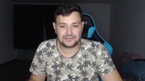 Alex online show from December 25, 8:28 pm