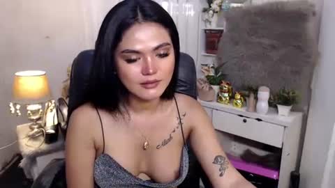 Snapshot of just_aleah chatting on December 2, 6:41 am MY IG aleahgomez17 online show from December 2, 6:41 am