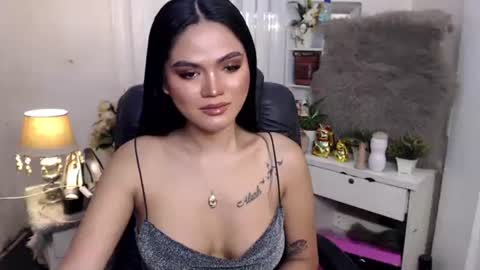 Snapshot of just_aleah chatting on December 3, 12:35 am MY IG aleahgomez17 online show from December 3, 12:35 am