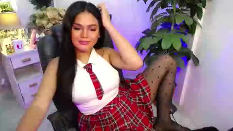 Snapshot of just_aleah chatting on October 8, 3:53 pm MY IG aleahgomez17 online show from October 8, 3:53 pm