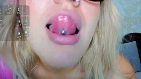Snapshot of just_alex__ chatting on May 13, 1:25 am Alex Alexandra online show from May 13, 1:25 am