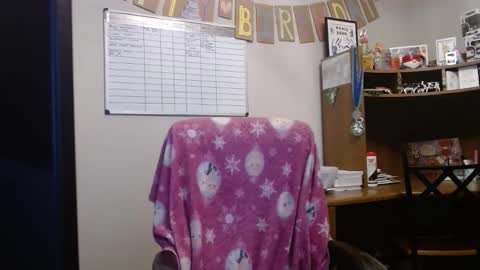 Snapshot of just_chillinwithya chatting on November 5, 7:52 am Your Zaddy online show from November 5, 7:52 am