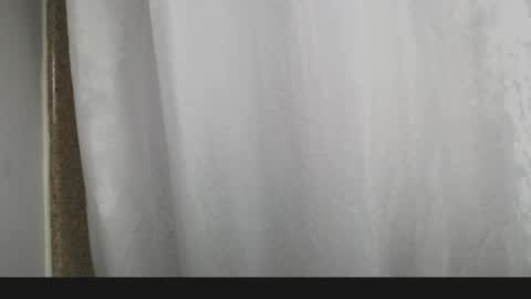 Snapshot of justagirlof chatting on May 6, 7:35 am Layla online show from May 6, 7:35 am