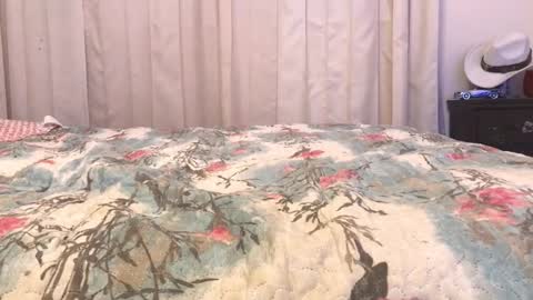 justasexyguyforu online show from December 3, 11:35 pm