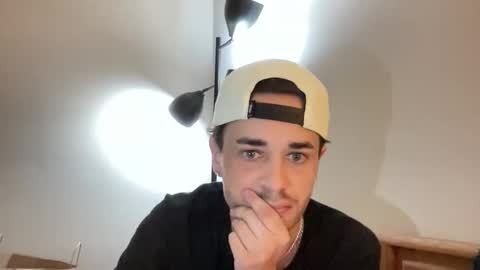 Snapshot of justask8 chatting on April 1, 4:57 am J online show from April 1, 4:57 am